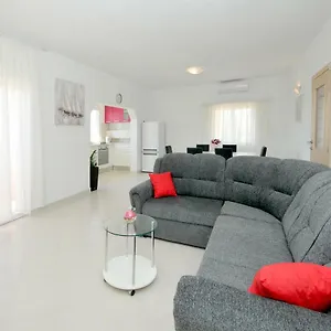  Apartament Mira